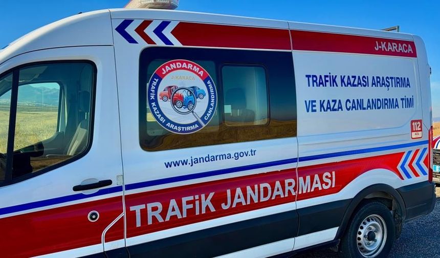 Korkunç kazada 4 kişi hayatını kaybetti