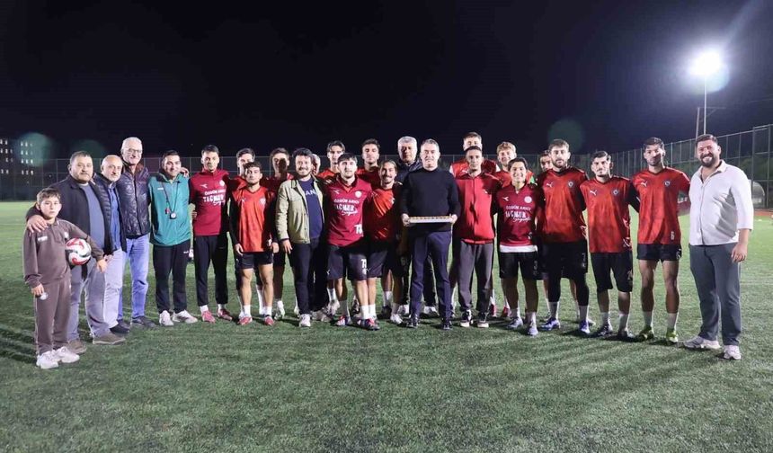 Kazanın ardından göreve dönen Arıcı’dan Koçarlı Belediyespor’a moral desteği