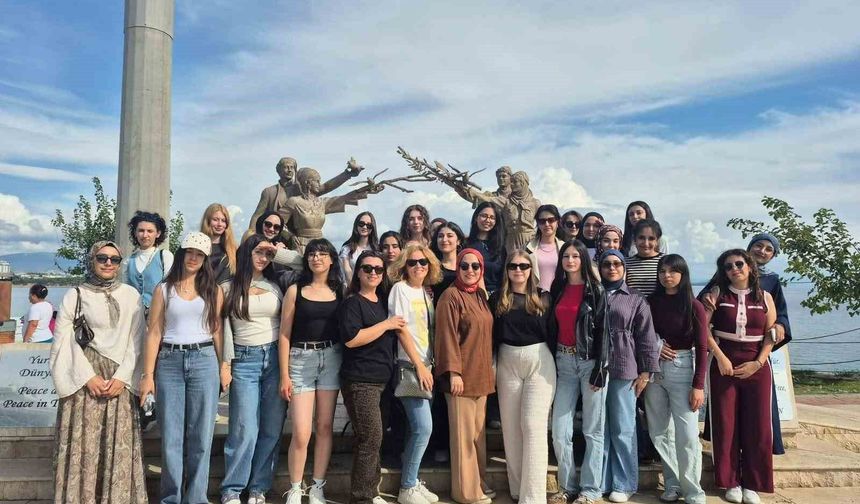 Üniversite öğrencileri Didim ve Milet’in tarihi mirasını keşfetti