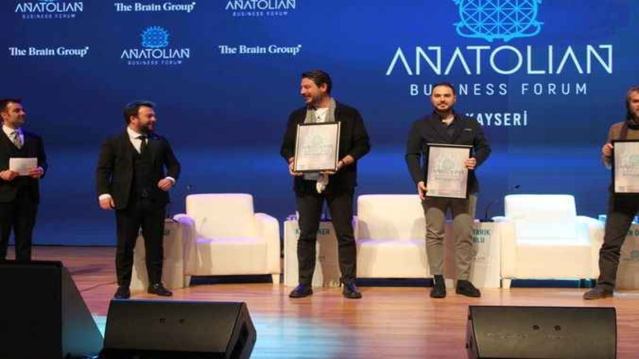 Emir Kosif, Anatolian Business Forum’da Moderatör Oldu thumbnail görseli