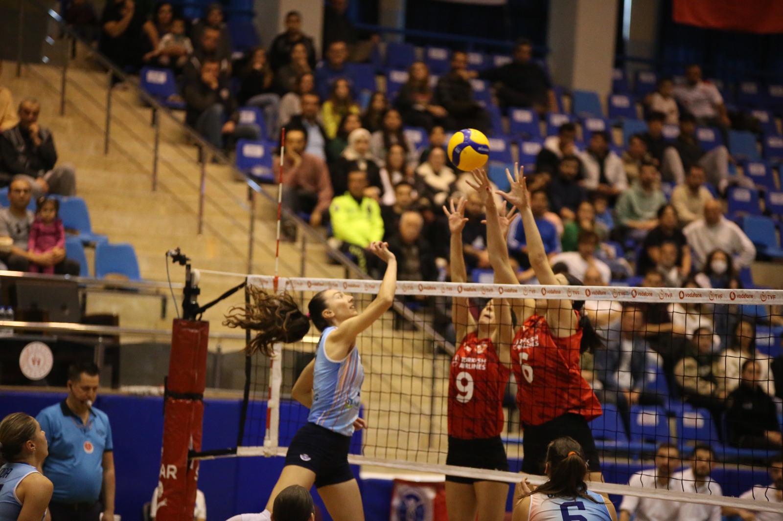 sultanlar-thyye-boyun-egdi-429275-7b53391dc2686242440b57b23335c0a3.jpg