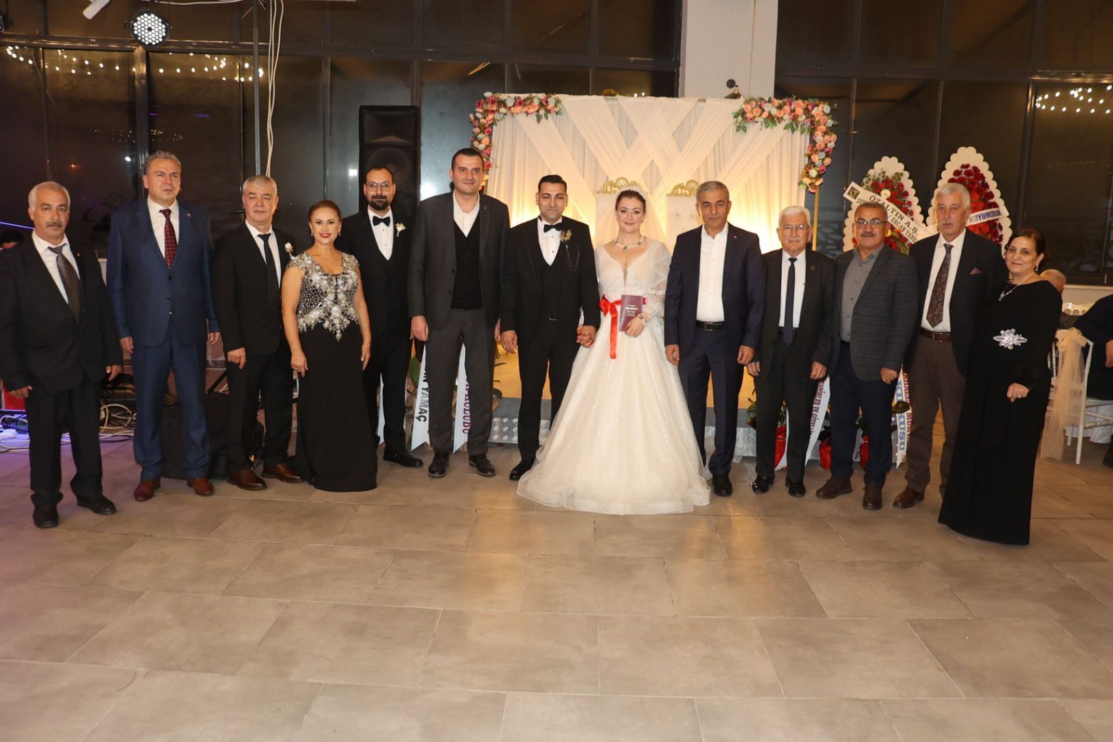 sahinci-ve-pala-ailelerinin-mutlu-gunu-429367-3c25062be61d01b6377e691cb2ff6867.jpg