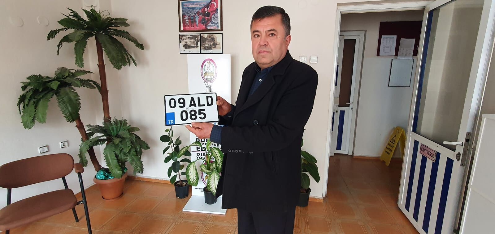kocarlida-karekodlu-ve-akilli-plaka-devri-basladi-433892-86cb1fcd4f63f5360d3713b32e24ed0d.jpg