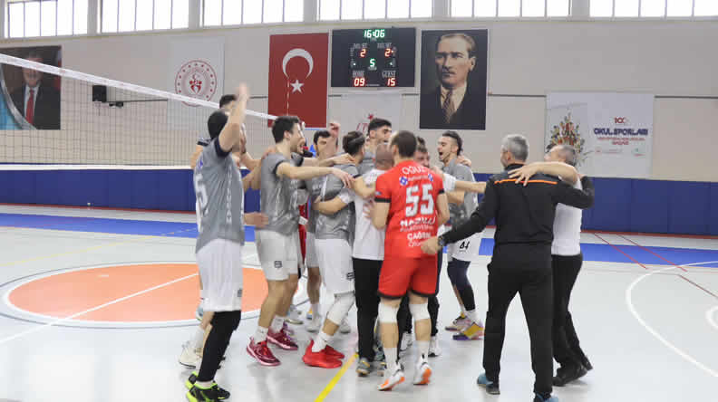 filenin-efeleri-2de-2-yapti-rakip-tanimiyor-3-2-447693-68b6ce4aea906990142e0121e867e732.jpg