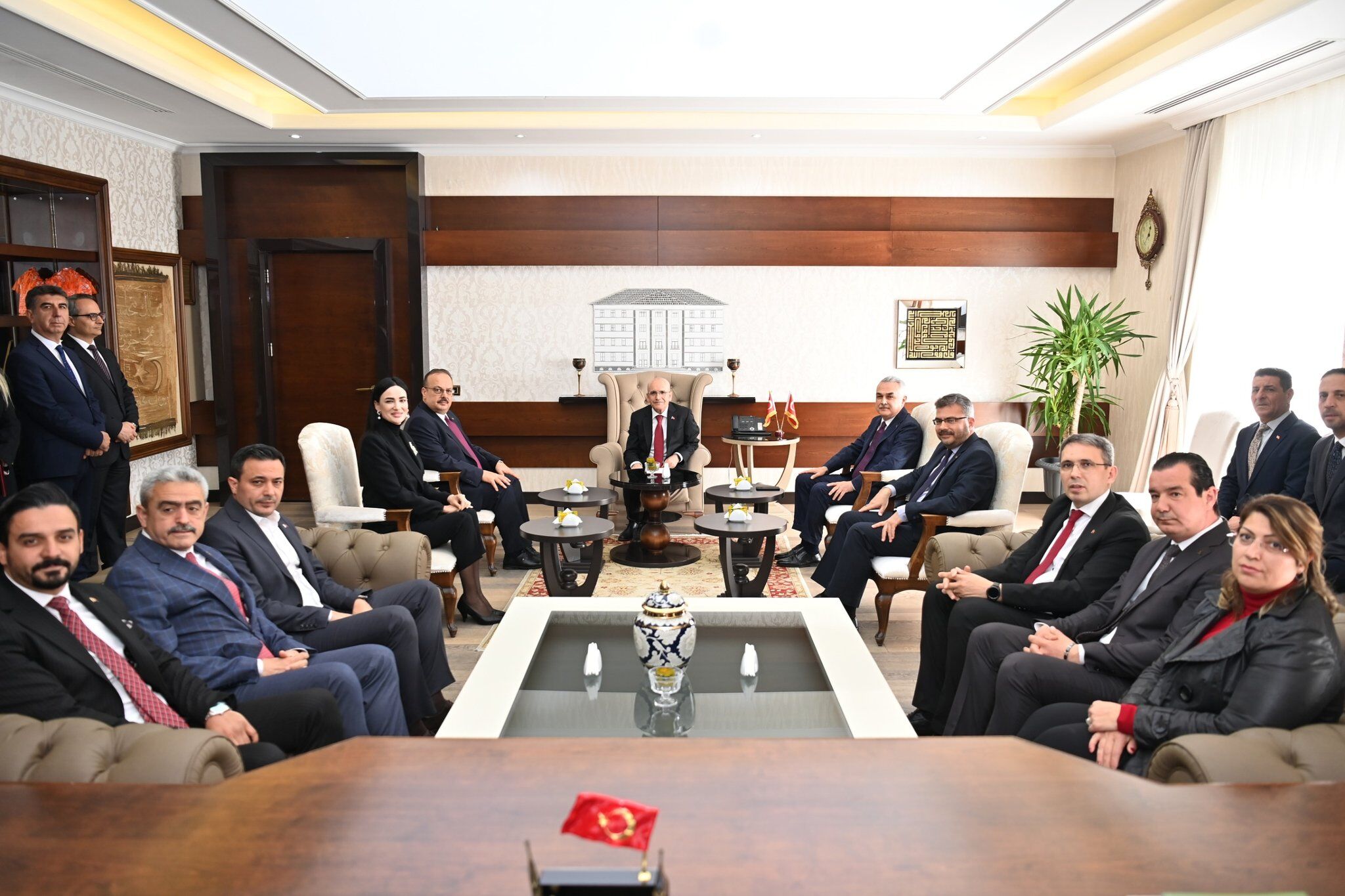 Bakan Simsek Aydinda 454803 Ea5A4F07Aaba55A8F740D27D382Ad0Ad