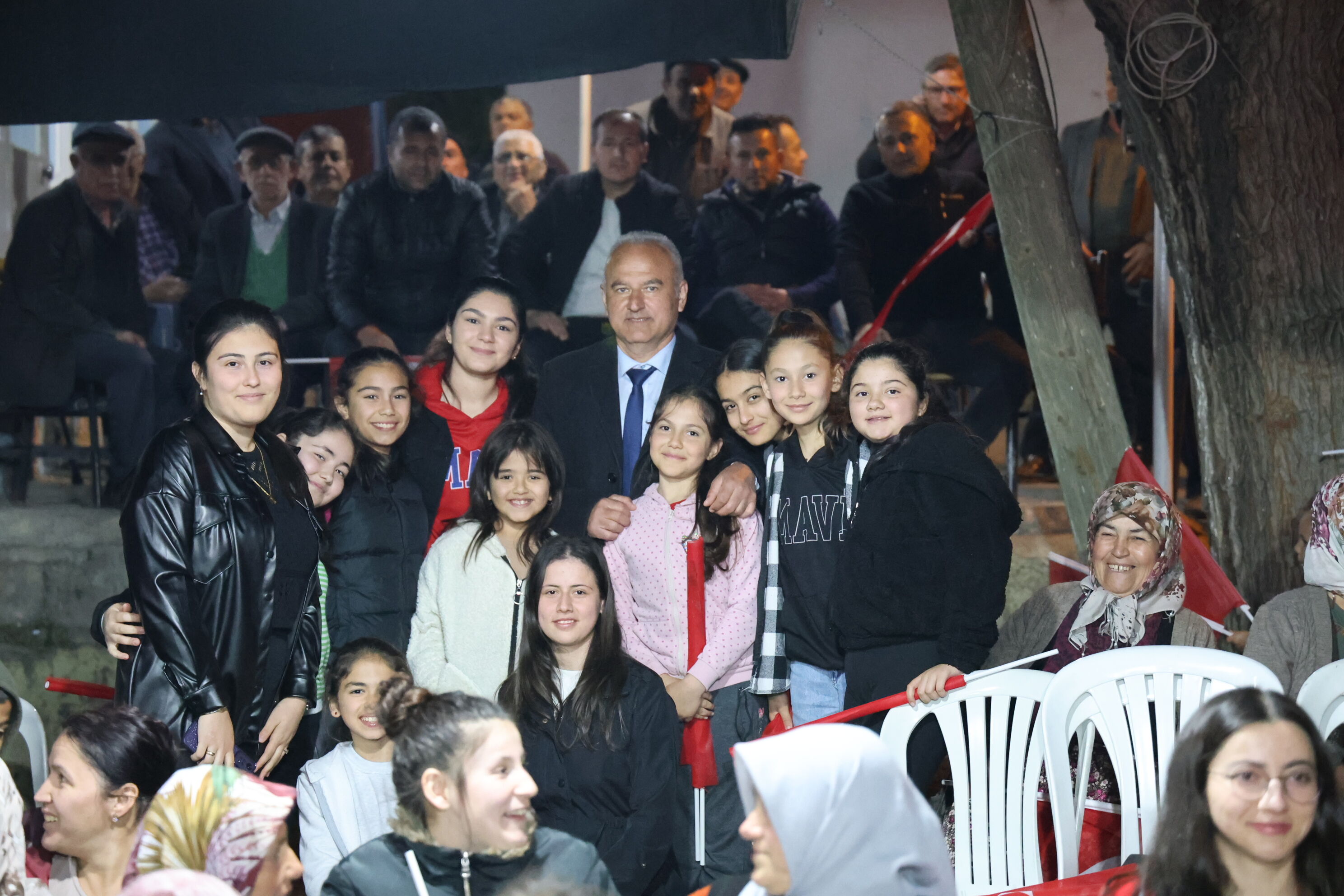 Baskan Kivrakin Ziyareti Mitinge Donustu 455149 F7C6D6C0F6B554107B5C01Ea21600Fc0
