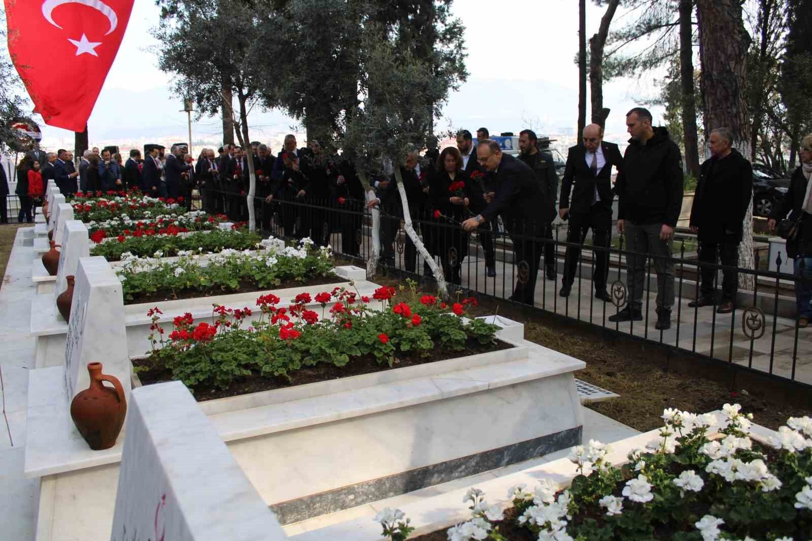 Canakkale Sehitleri Aydinda Dualarla Anildi B16145289Bca25Bf17A6B18Af354A855