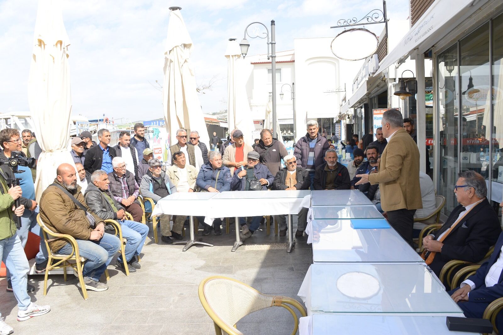Cumhur Ittifakinin Adayi Gokce Balikci Esnafiyla Bulustu 453561 687F494F11Cecaf300D4Ddf82Ab3971D