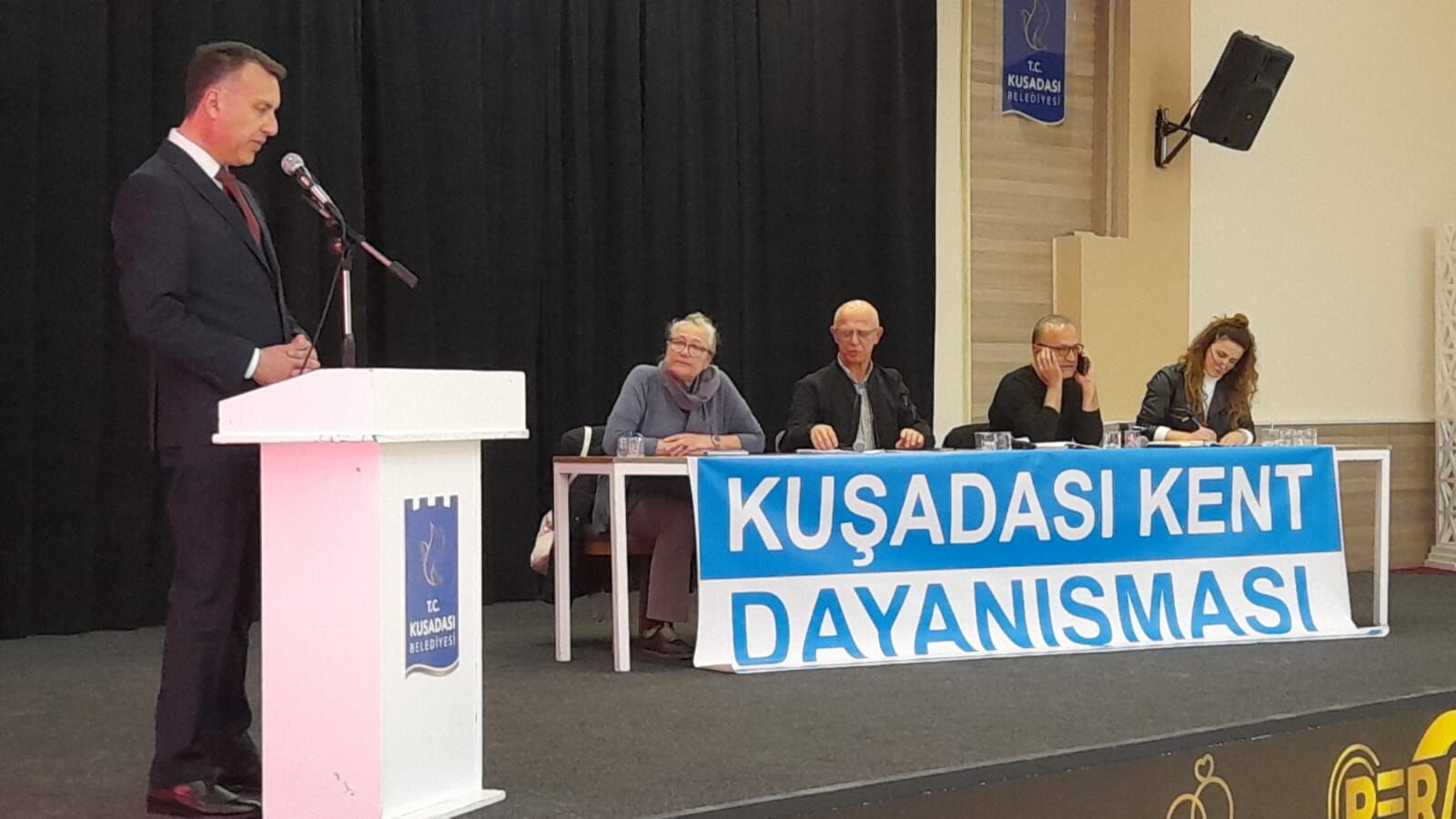 Dayanisma Cagrisinda Siyasiler Ve Stklar Sinifta Kaldi 452688 E6973506Ba4E8Fa644111B39Ec1E906D