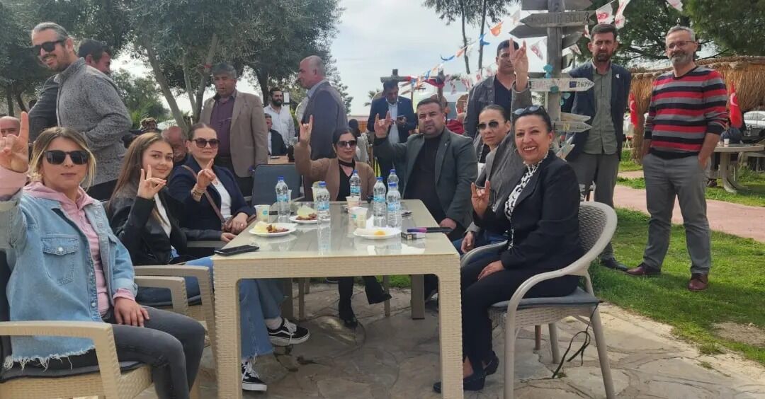 Didimde Ak Parti Teskilati Sinifta Kaldi Baskan Adayi Kabak Yalnizlari Oynuyor 452113 B10358F28015D03991482241F0238A67