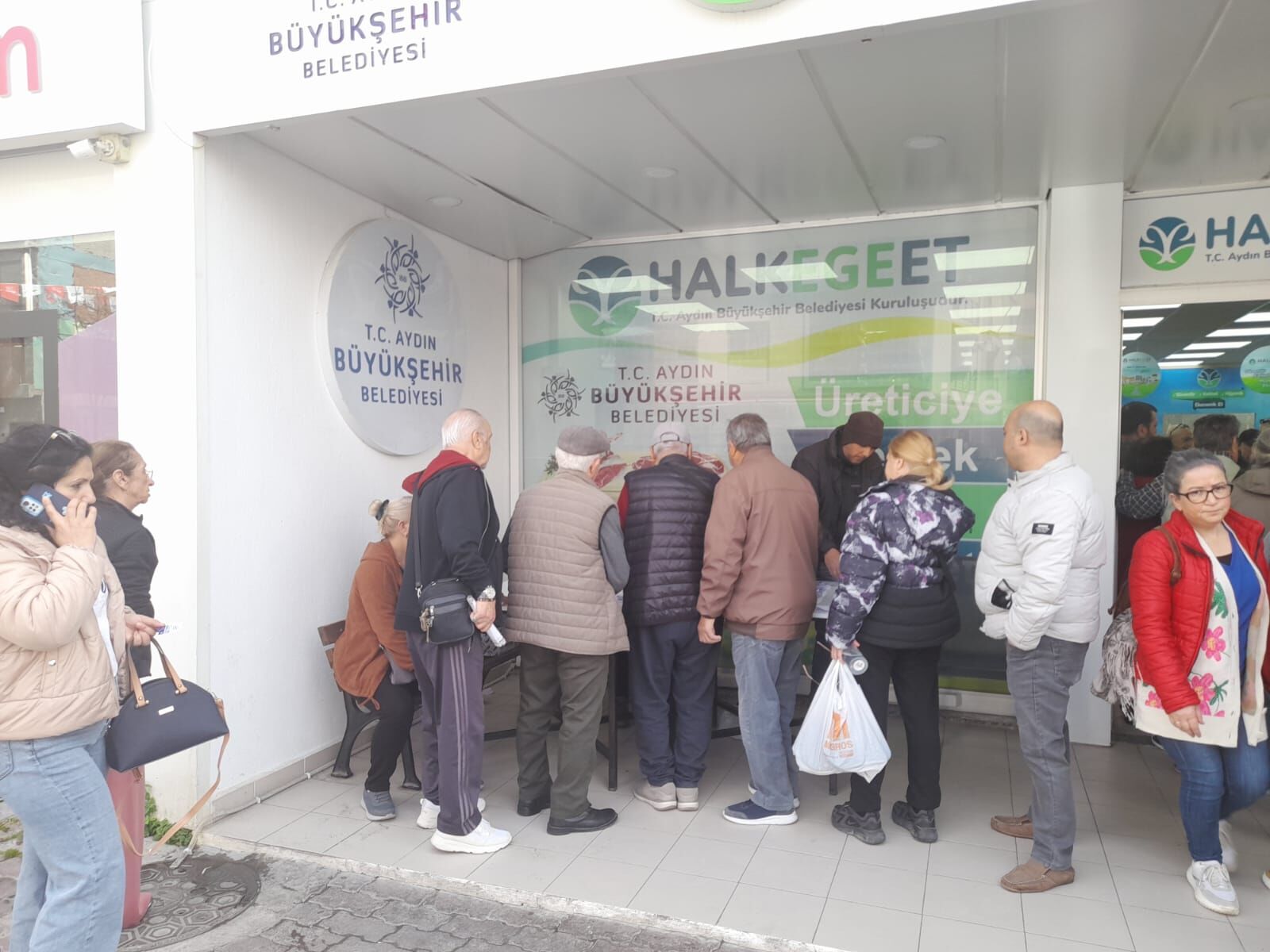 Emekliler Emekli Karti Cok Sevdi 457171 D619Dd0Ce6B287Eaa14Cf3Fbbcf2251F