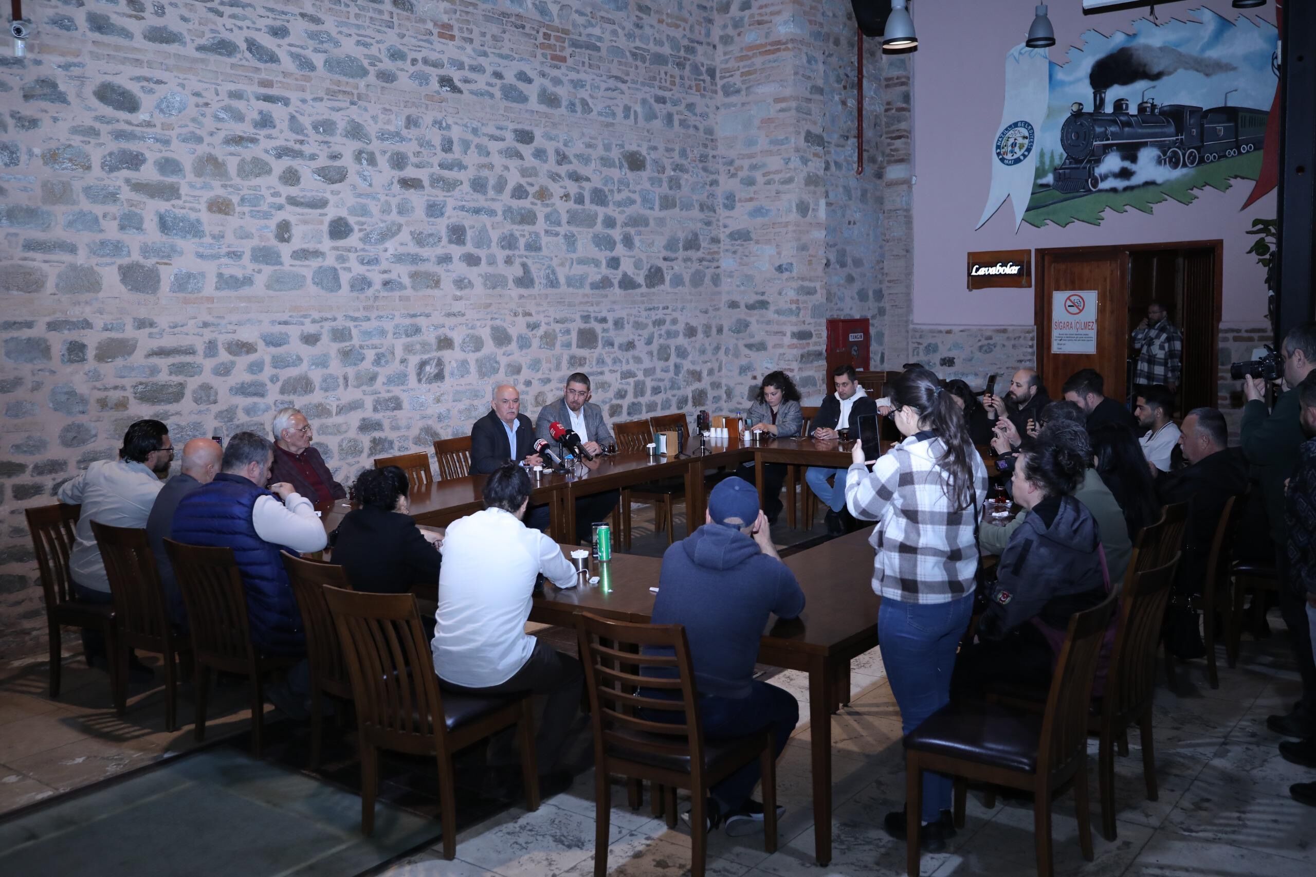 Erguler Basin Mensuplari Ile Iftarda Bulustu Merak Edilen Tum Sorulari Cevapladi 455382 E2Fdd2447626F12Cb09Cccb70058793A