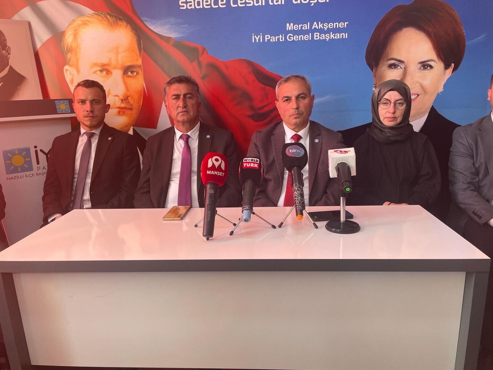 Gece Saatlerinde Secim Araclarinin Kursunlandigi Iddia Edilmisti Iyi Parti Nazilliden Olayla Ilgili Ilk Aciklama Geldi 456017 0134C3C82E4044043Ad48799Bfd6Dcb2