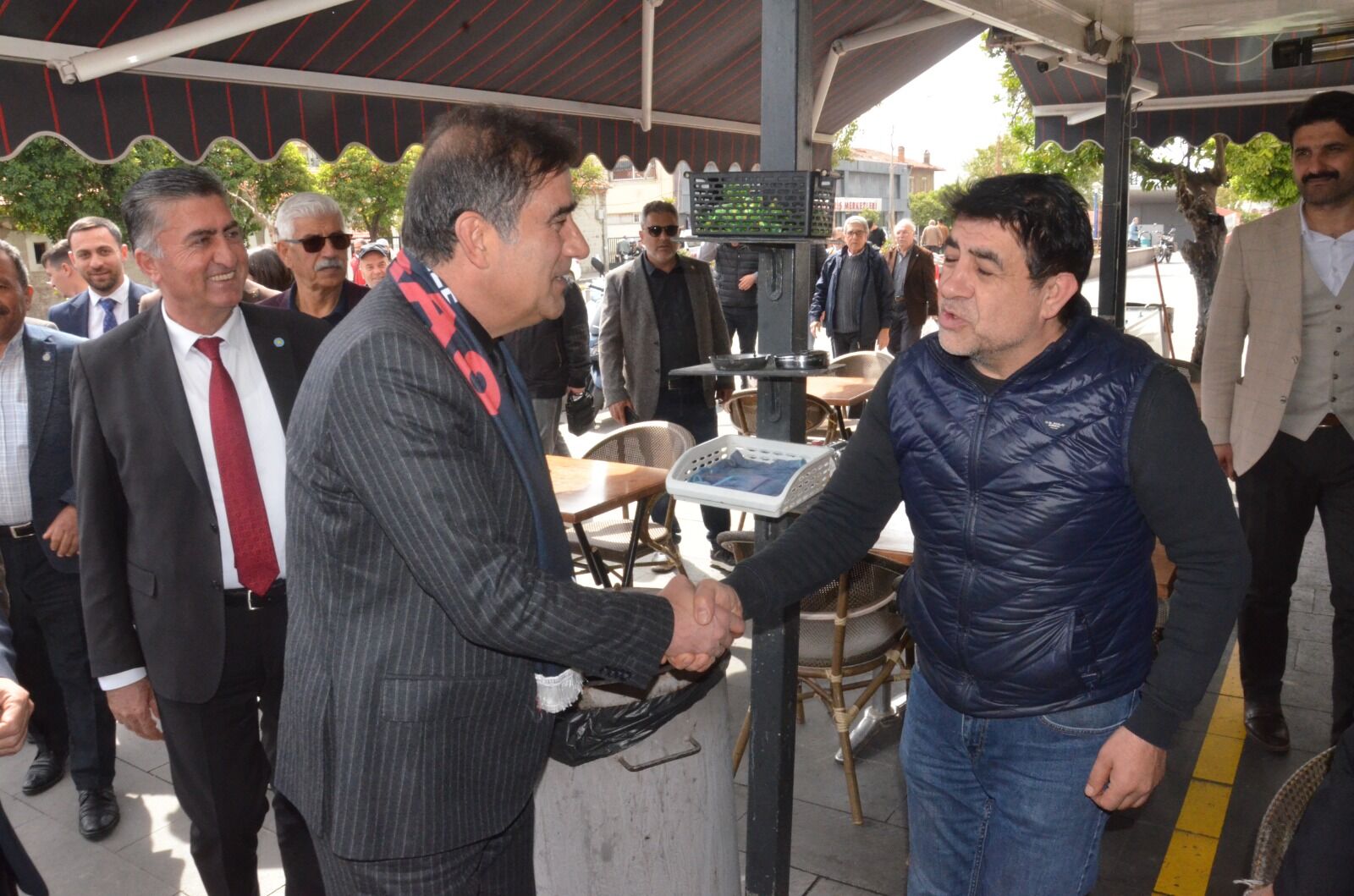 Milli Futbolcu Karaman Nazilliye Geldi Milli Forma Tek Tek Dagitildi 457128 022B468A29A8Ebe88D2B57E964684E93