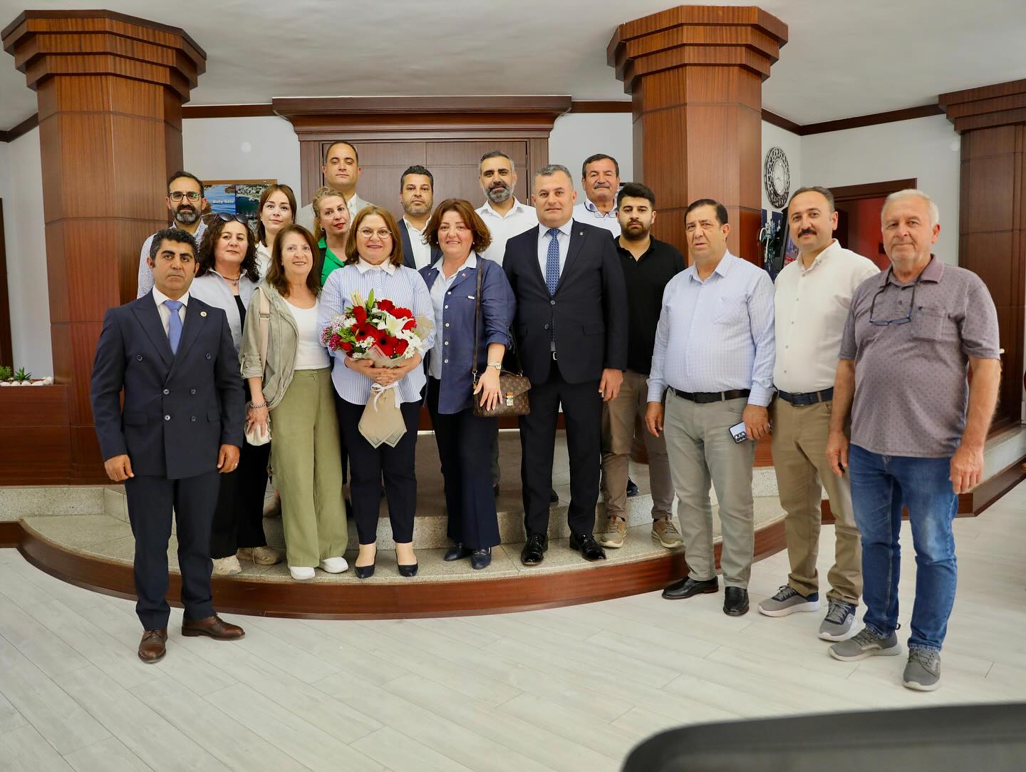 Ak Partiden Baskan Gencaya Hayirli Olsun Ziyareti 466111 C431360De9E83731041Cceb0D10D5B07