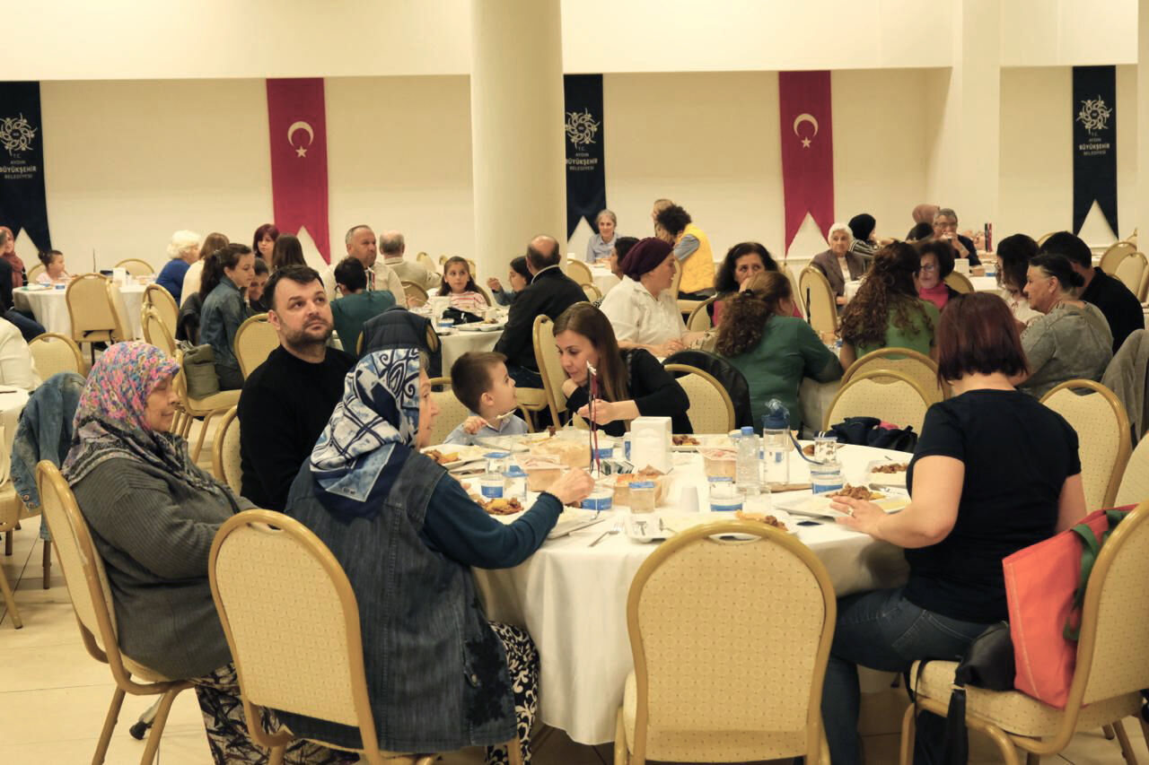 Aydin Buyuksehir Belediyesi Colyaklilari Unutmadi 459601 F4192167B1E127A8F1F3F474925B772D