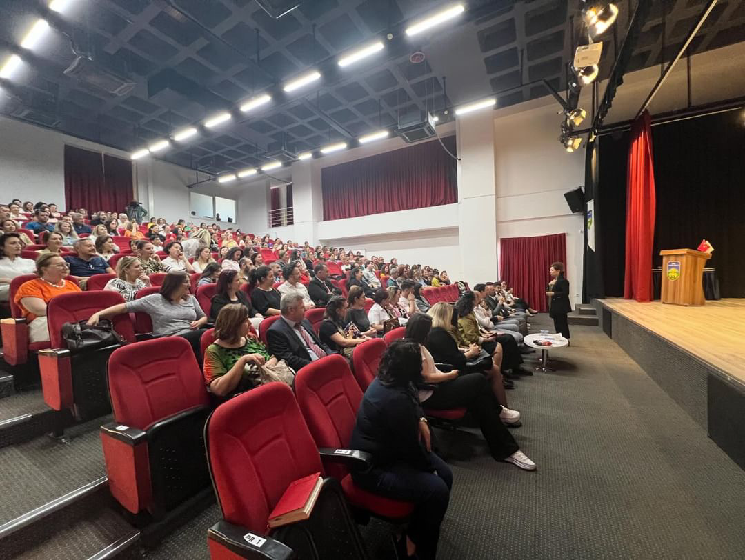 Yeni Nesil Bizden Ne Istiyor Adli Konferansa Yogun Ilgi 460182 3F071645044F67004603690Ed75Ebb2B