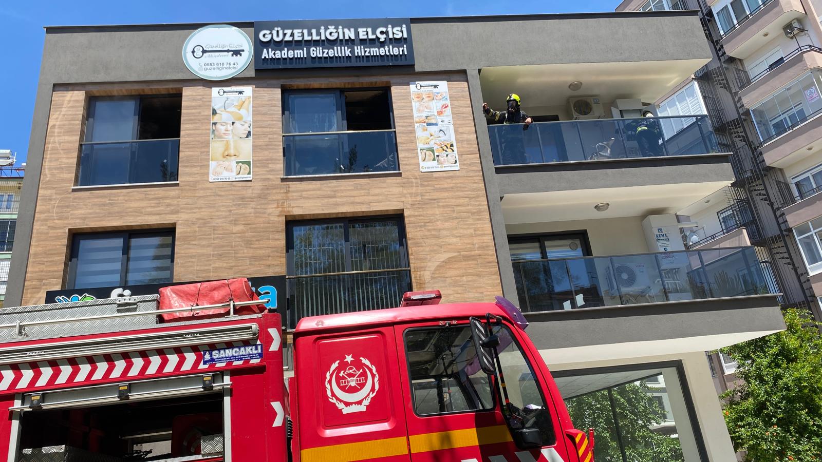 Aydinda Guzellik Merkezinde Yangin 470205 B7F4416737F376A6C3C0De2Aa8E53A47