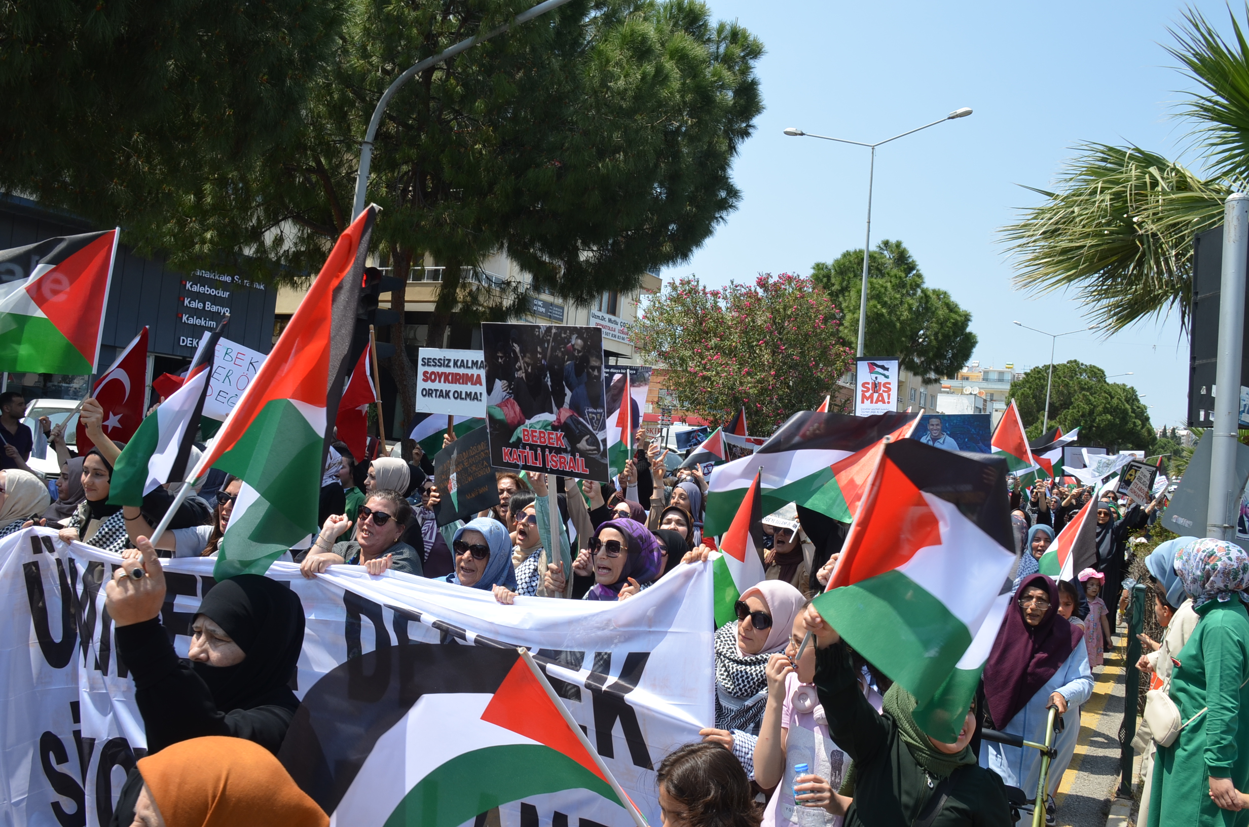 Didimde Filistine Ozgurluk Sloganlariyla Israil Protesto Edildi 469417 C3Bb73A4B2A32B640Da59A5647B6F164