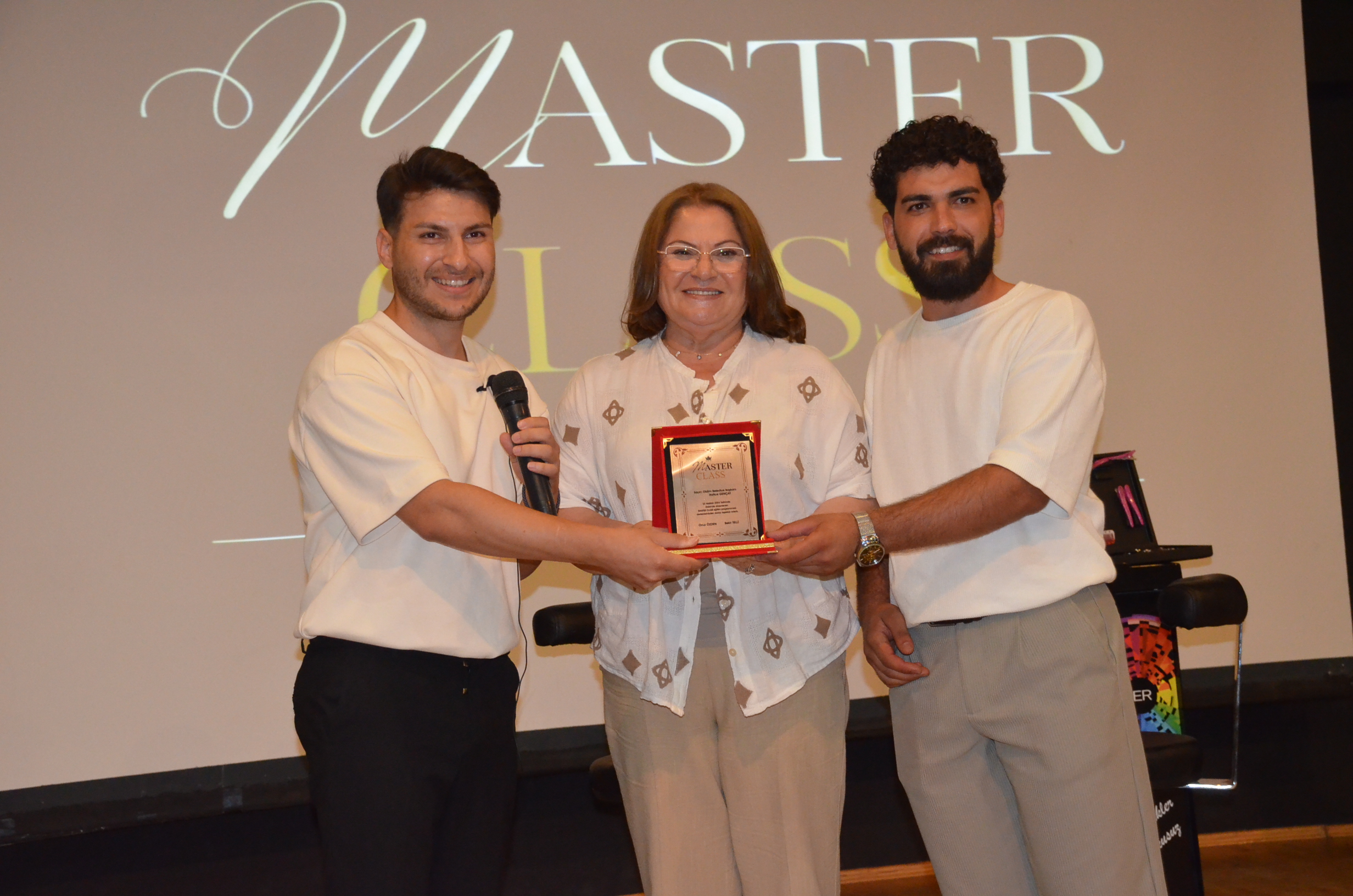 Didimde Odullu Berberler Tecrubelerini Aktardi 480959 12C2De291F720E5E1C1B2E1B104E62F8