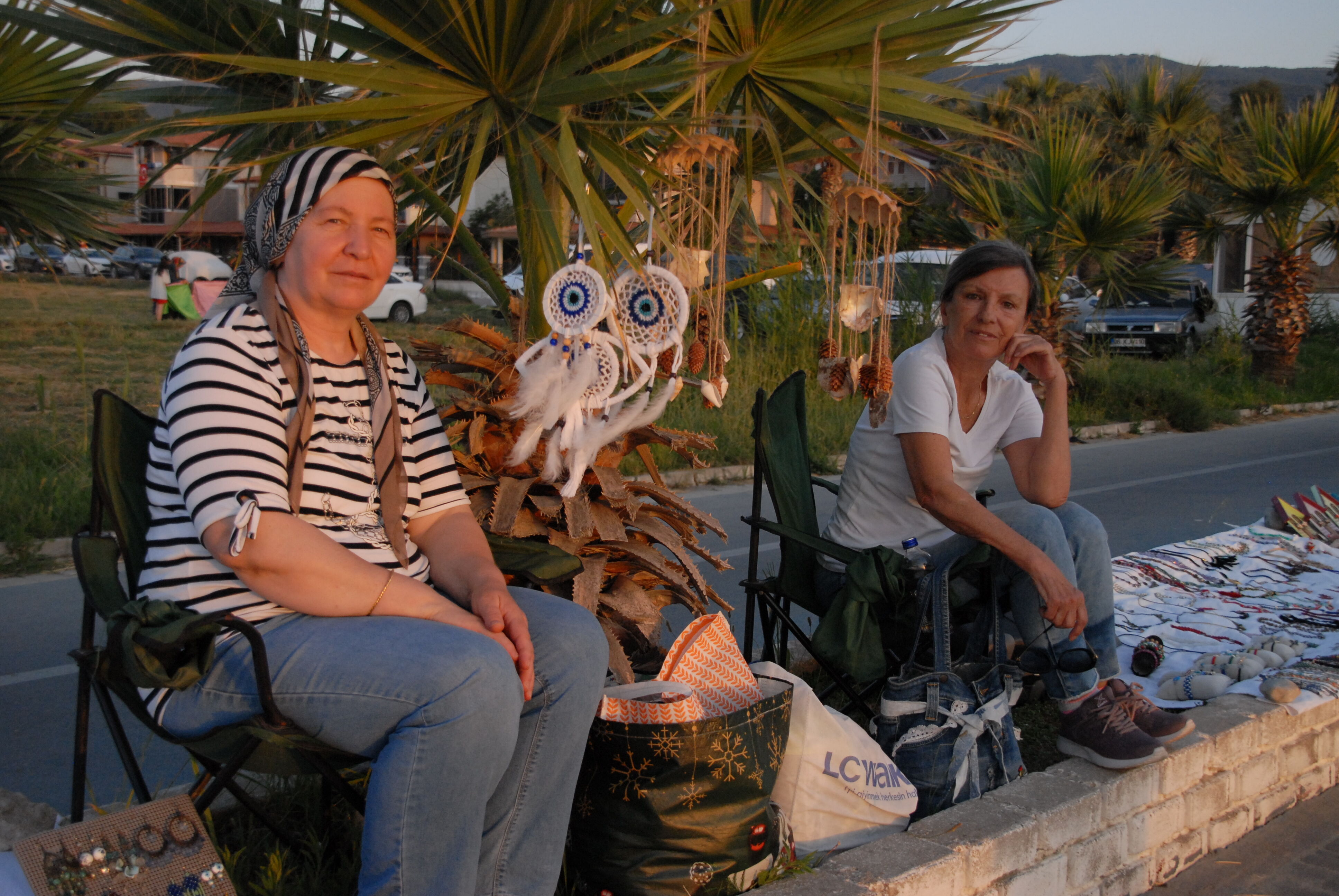 Kadinlarin El Emekleri Sahili Senlendirdi 480295 Eee0D47Daa342B804B4Cc0948E698Bda