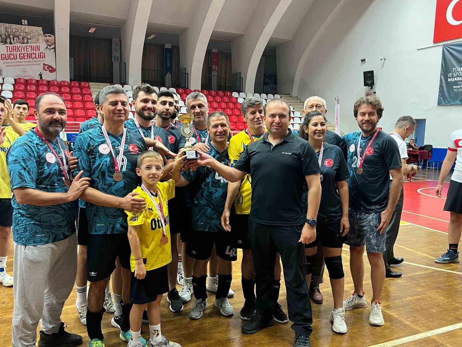 Aydin Il Saglik Mudurlugu Voleybol Turnuvasinda 3Uncu Oldu 349D5512E520Aece4270165171066691