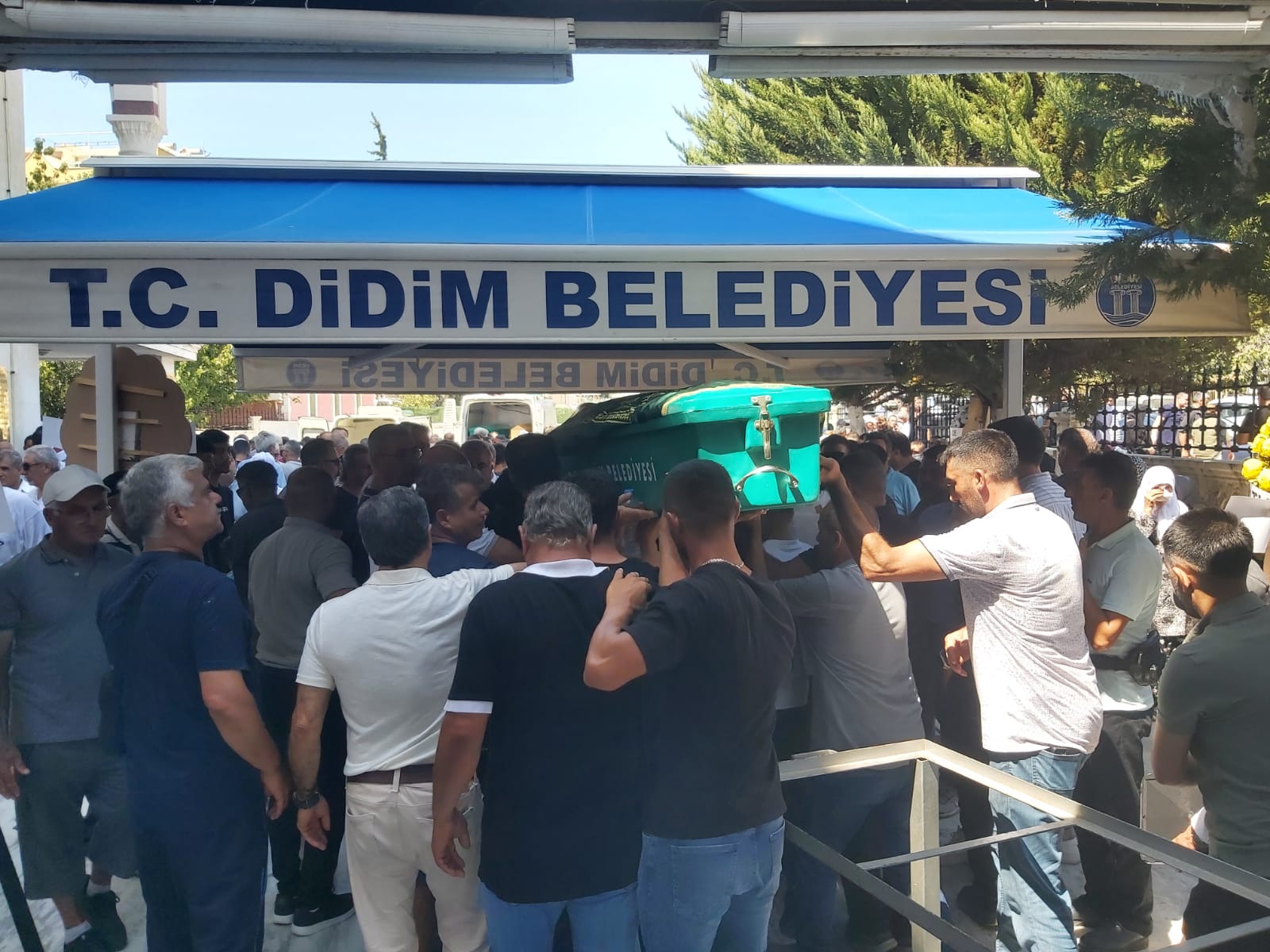 Didim Belediyesi Personeli Son Yolculuguna Ugurlandi 498690 Ee9Cea60Ef6871Ec84C34B3D90Dfa8Ae