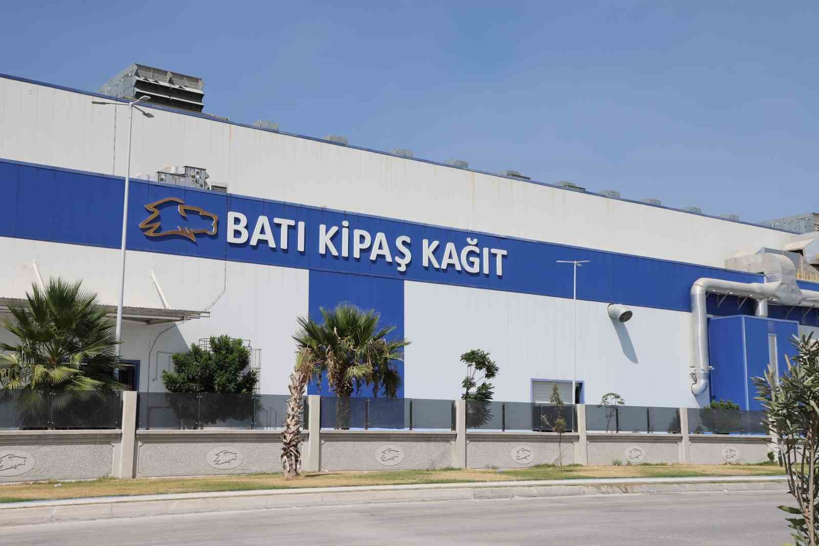 Kipas Kagit Fabrikasindaki Yangin 43 Gundur Devam Ediyor 67646E1129Adfc959Ebe0Cebb6D7D837