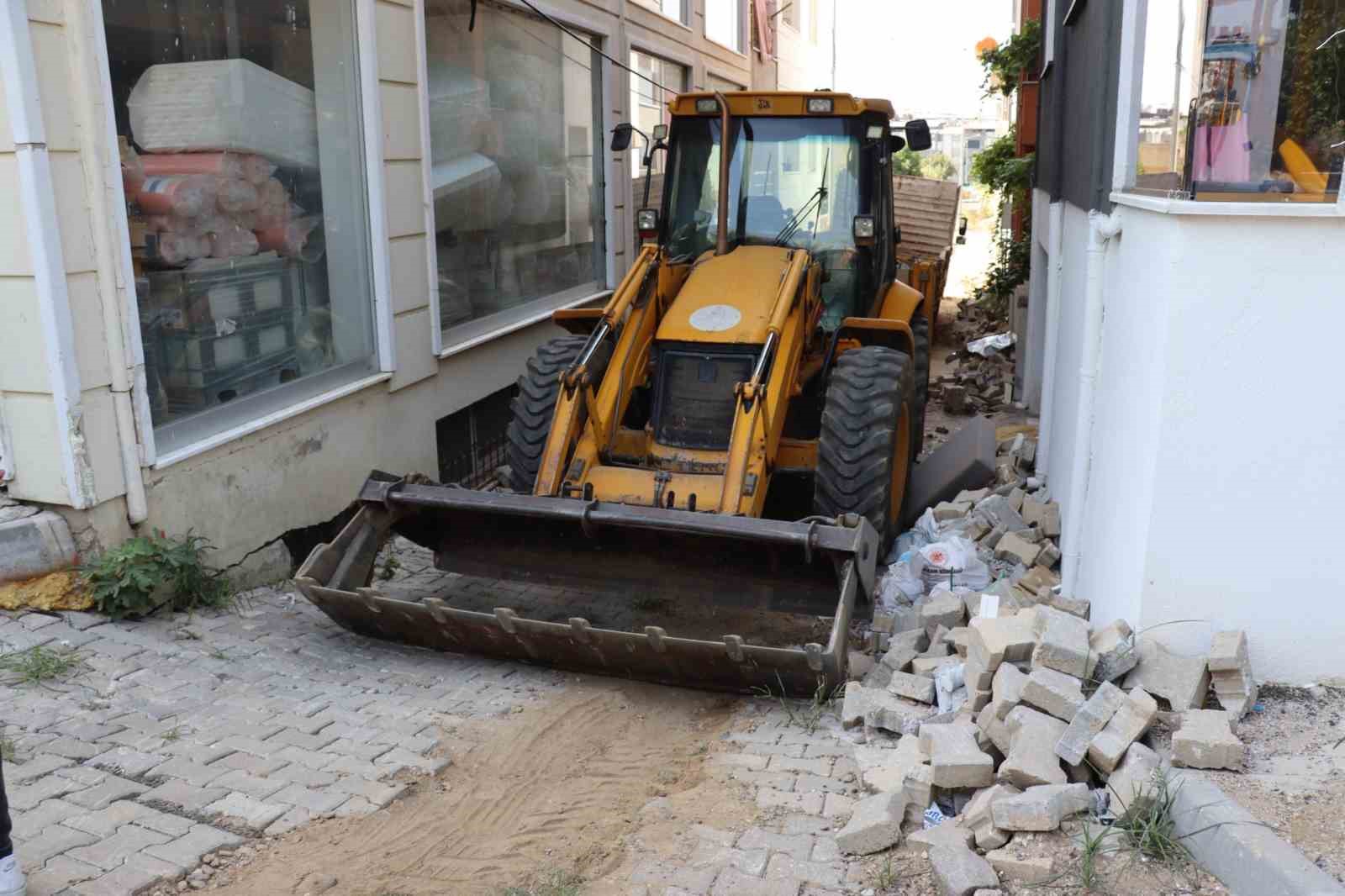 Nazilli Belediyesi Istiklalde Yollari Yeniliyor E573Acecaa0C7B74A06Ef2B31Be8005B