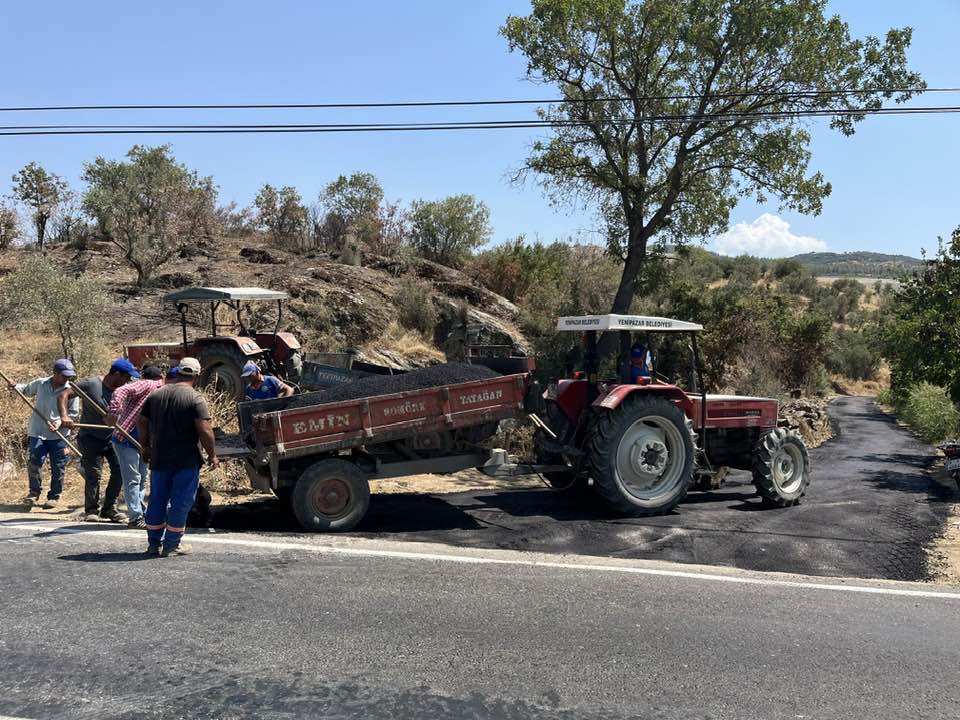 Yenipazardan Asfalt Hamlesi Traktorun Bile Gecemedigi Yol Asfaltlandi 494278 6464Df26Ca1Da300Ab3F90027C03512F