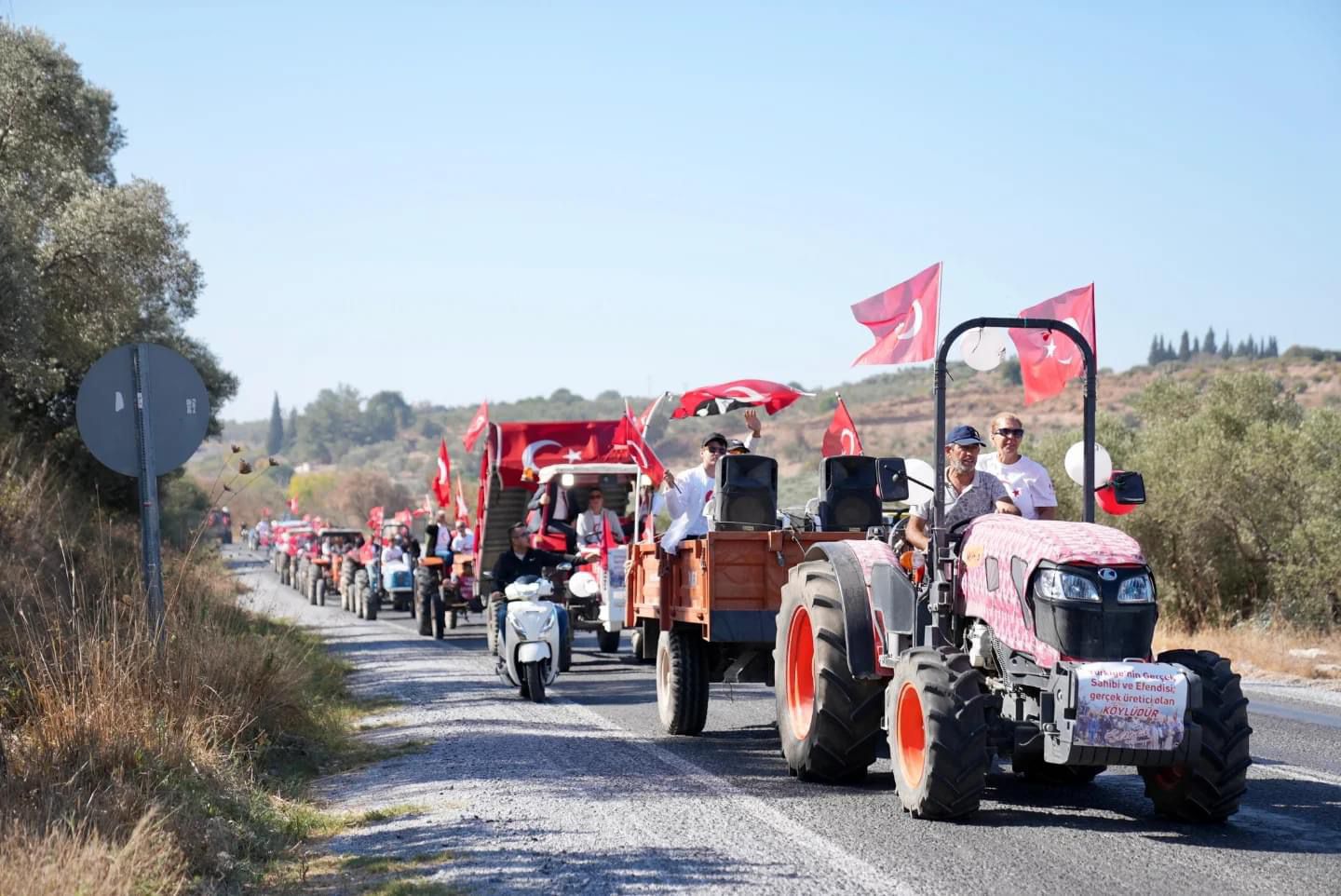 Baskan Gencay Akkoylulerin 29 Ekim Traktor Konvoyuna Katildi 516133 Bcfabb4Cf58A1D812D98D5F3Bab8D841