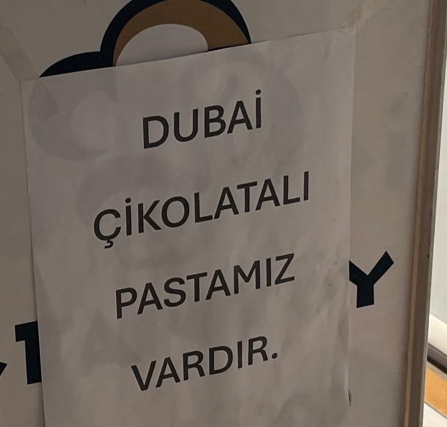 Kusadasini Ikiye Bolen Cilginlik Dubai Cikolatasi 516125 F2C23B3C45Ff0Aac2Cde287B1622D382