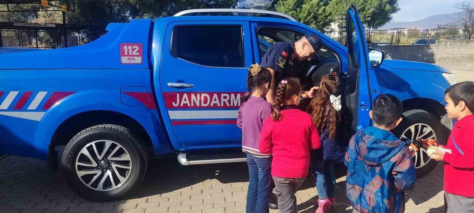 Miniklere Jandarma Teskilati Tanitildi 43A2026C8B89D9614F576Af81B49497A