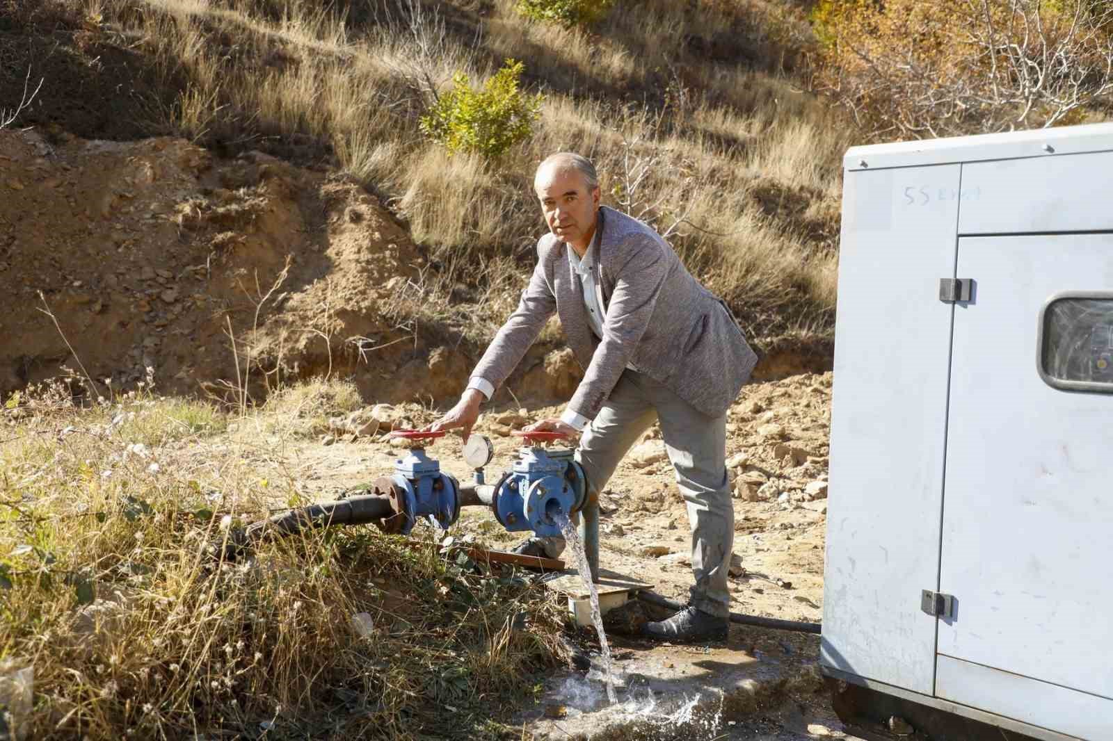 Baskan Cercioglunun Projesi Ile Kirsal Mahallede Bulunan Sondaj Kuyusuna Cevre Dostu Enerji Saglanacak 4Abd6De496839A7E2814Ed1133B3Df77