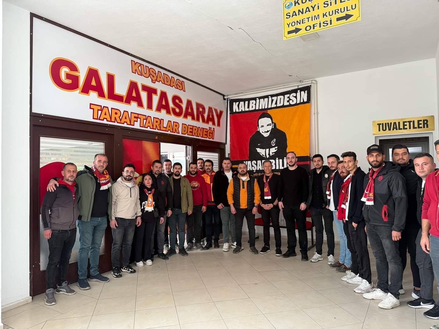 Galatasaray Taraftarlar Dernegi Yasar Biliri Unutmadi 519967 Fab9546734Fe616D434Be95Fda2E62D9