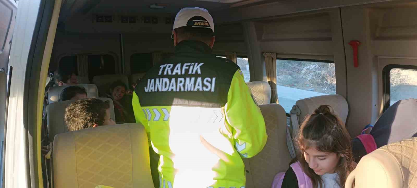 Jandarma Ekiplerinden Trafik Egitimi 9908E3E2750Fc0B5F1E9D357028C8Ae2