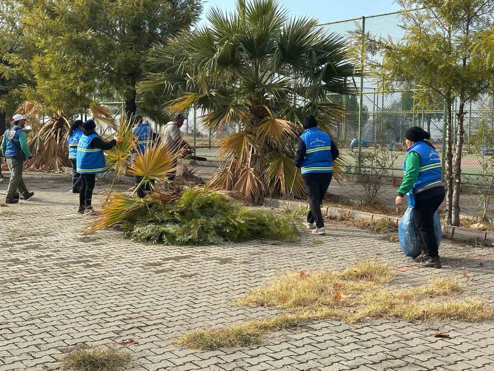 Nazilli Belediyesinden Isabeyli Kampusunde Temizlik Calismasi Edde5B2Faab69A82F02Dd9Af27403Ab6