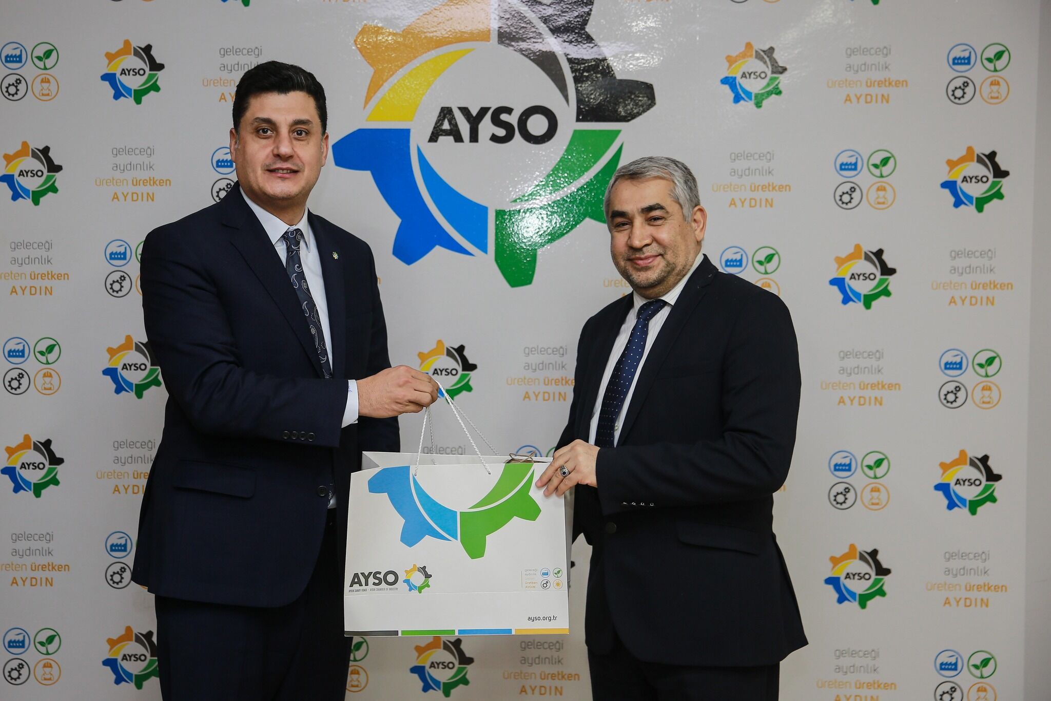 Ayso Iki Rektoru Agirladi 529199 001129B884612Ead373A5A9D9154Fae8