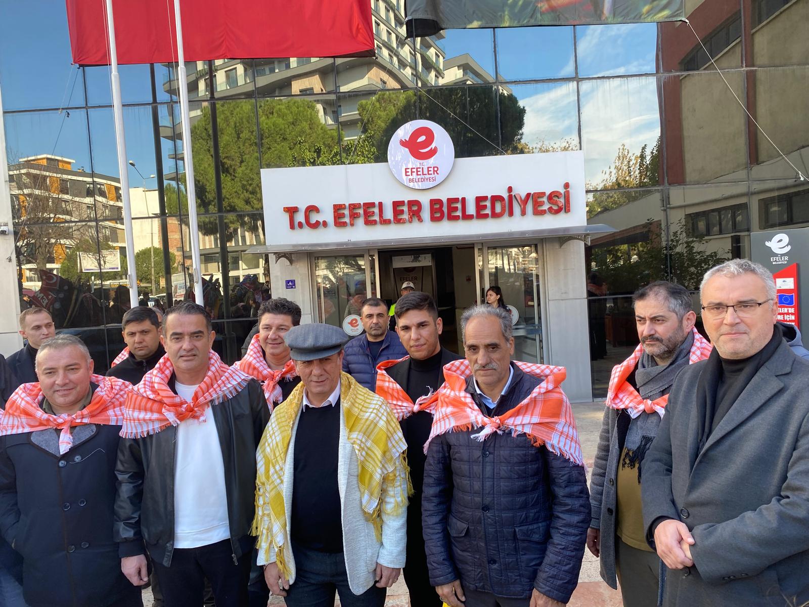 Efelerde Develer Gorucuye Cikti Yillar Sonra Bulvara Cikarilan Develer Ilgi Gordu 526131 2594Dfec6Bfbd27829A03598B141D2B3