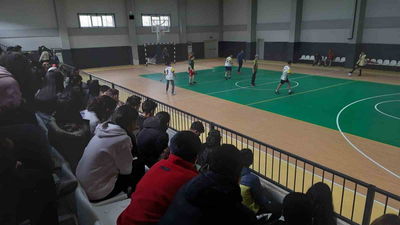 Kocarli Spor Salonu Resmen Hizmete Acildi 32Ee4B108351D21C411Bfc8983F9B9E4