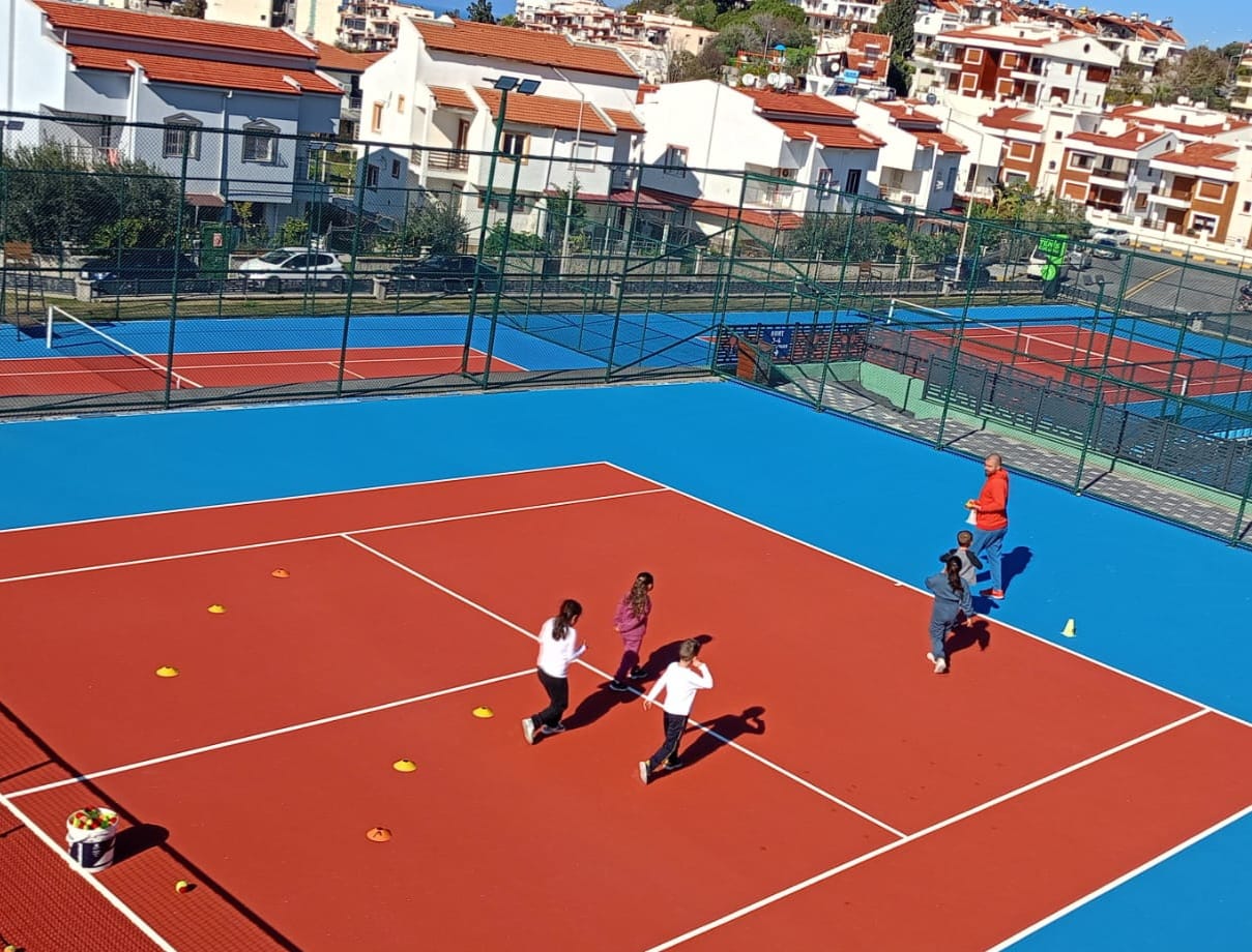 Kusadasi Tenis Kulubu Tenis Severlere Kapilarini Acti 539273 C1Adde0A11894B0B957E631E311Ae9D0