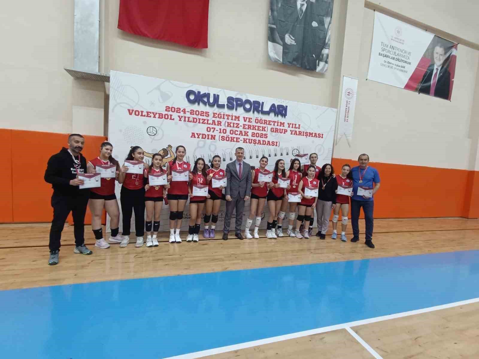 Okul Sporlari Voleybolda Yari Finalistler Belli Oldu D60042Ef07Ee8B8580823C058Eb4Fdc9