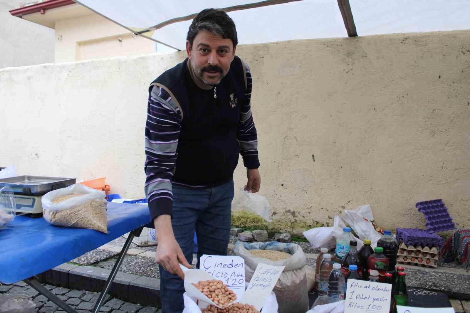 Aydinli Pazarci Izinsiz Tadimdan Sikayetini Hazirladigi Etiket Ile Dile Getiriyor Bca41C0719D24A4Cfededaf2Df93F047