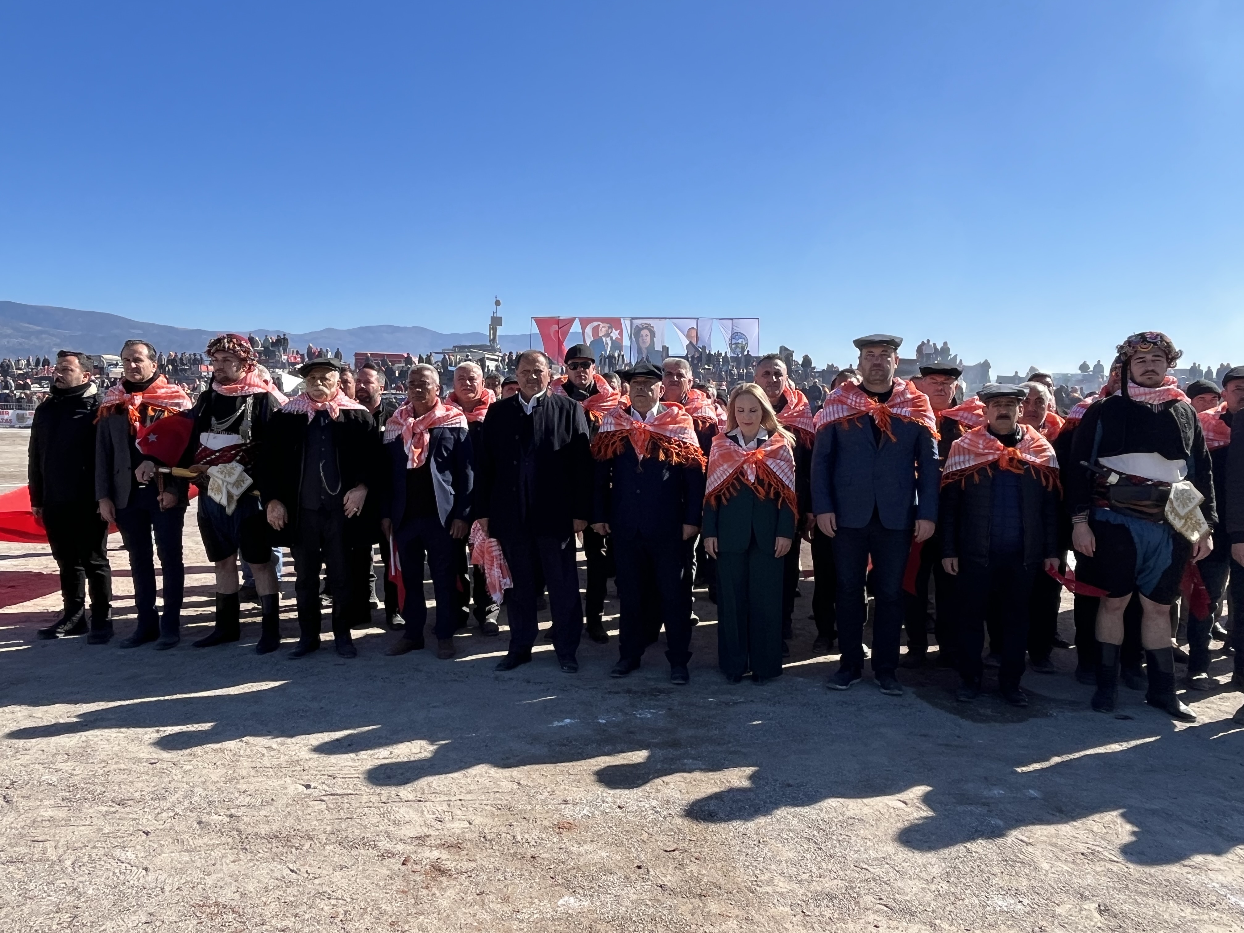 Bozdoganda Geleneksel Deve Guresi Coskusu Deve Guresleri Buyuk Ilgi Gordu 546734 07898575E0D7Ab07Bde59276Af0C3D9A