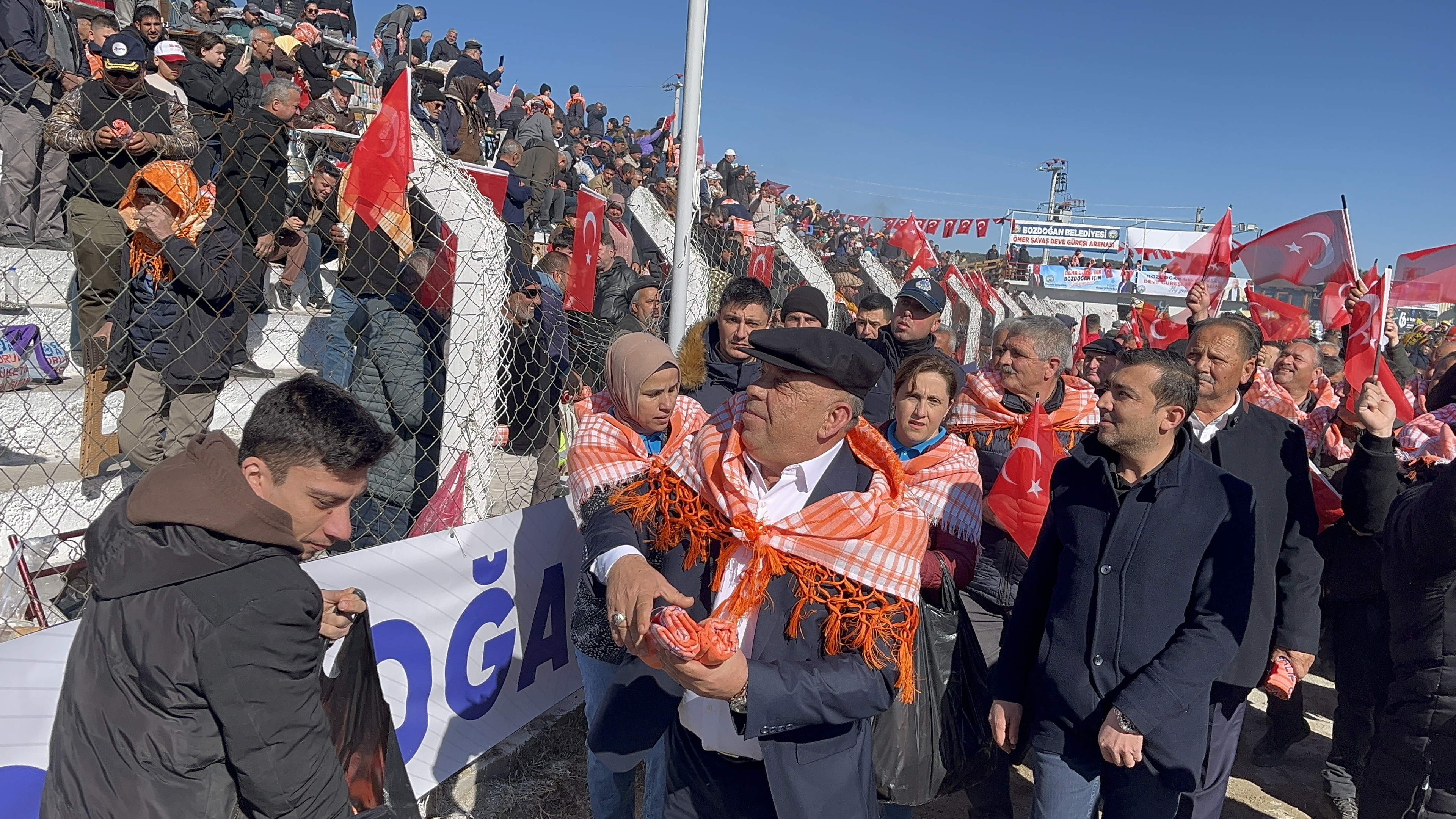 Bozdoganda Geleneksel Deve Guresi Coskusu Deve Guresleri Buyuk Ilgi Gordu 546734 9C90Cb32567Cba9441Adb1E74F78C8F3