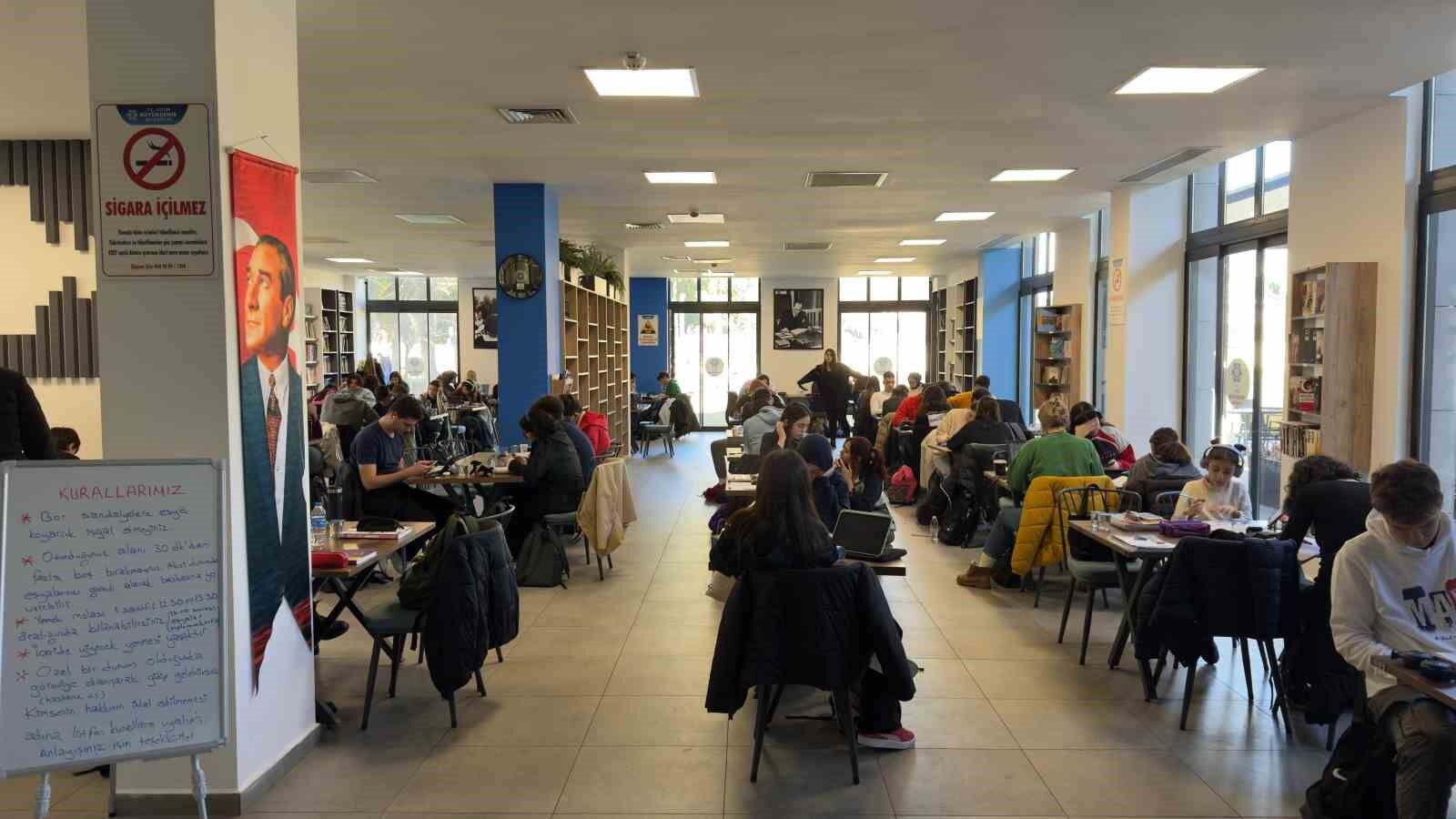 Buyuksehirin Calisma Salonlarina Yogun Ilgi 4Ac8B1445E51E2E29D47075B0Adb790C