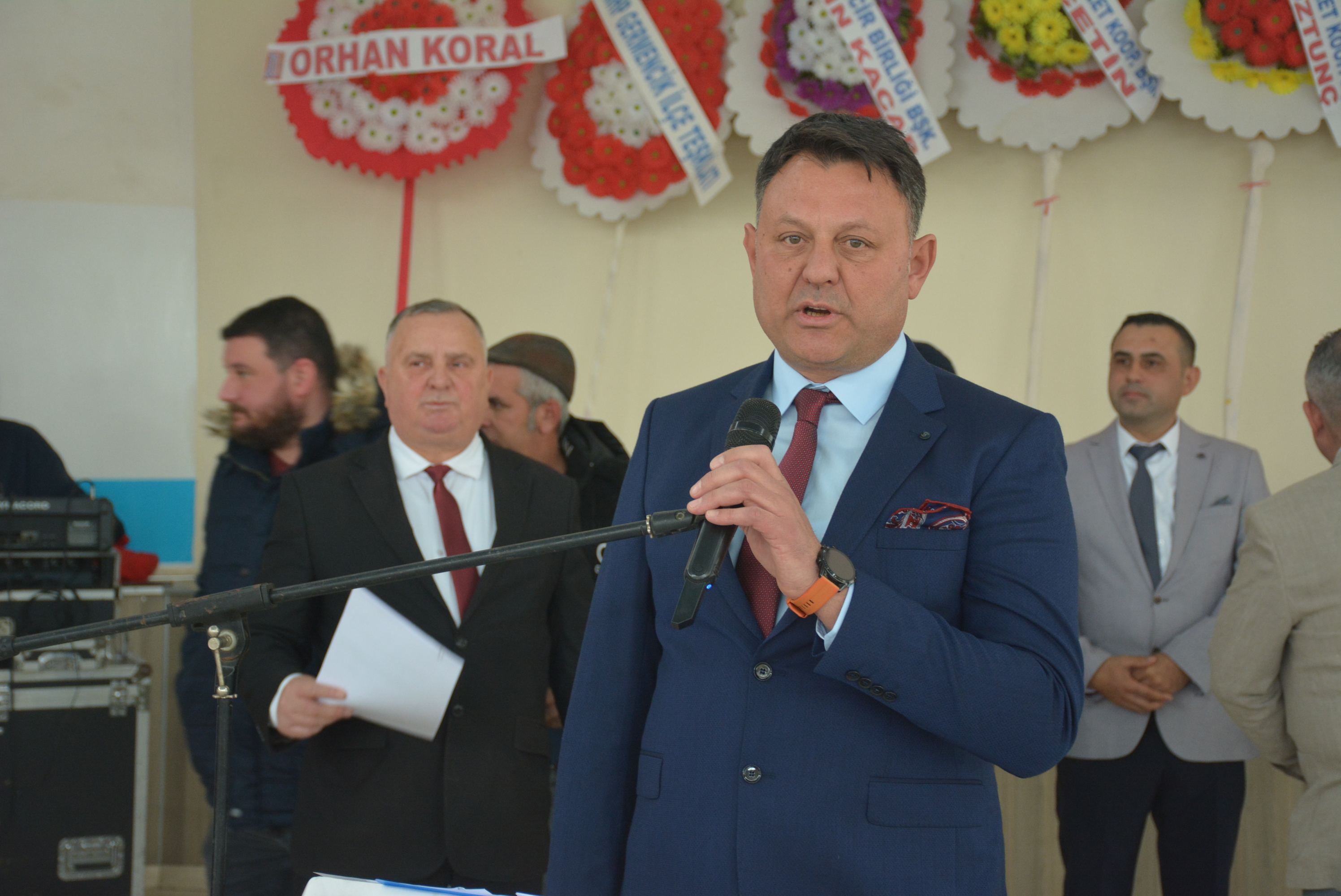 Germencik Esnafi Ozsoy Ve Ekibini Alkisladi 547392 945Cd56179F3577Bf5D34F5A5Ec58430