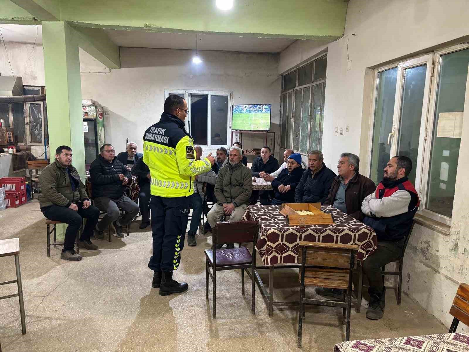 Jandarmadan Traktor Suruculerine Bilgilendirme 44D841E41Eb5Ff86Ef4E55D49E574715