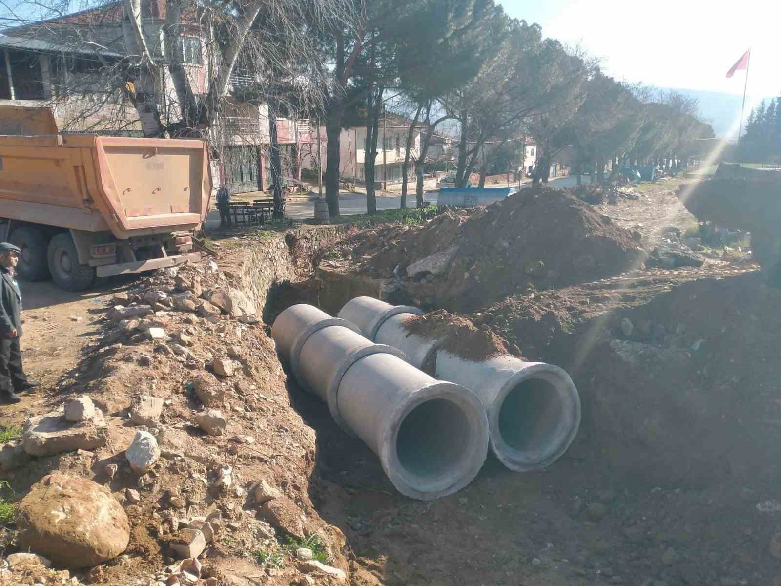 Karacasuda Beton Buzler Yer Altina Indirildi C3E498Dbdc93Ebb668Df2E1F3A491962