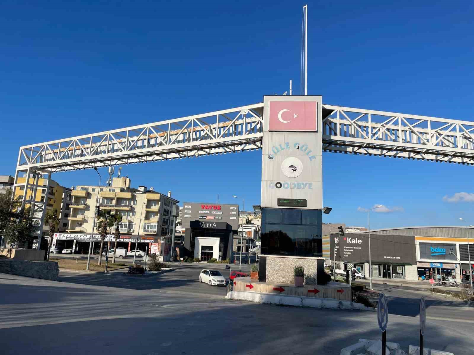 Kusadasi Sanayi Sitesinde Temizlik Mesaisi Cbebc108722A536Bd53D24A4Dcb37C5D